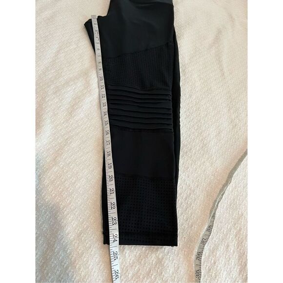 Zyia Black motto Light n Tight Hi-rise 7/8 24" - Picture 8 of 8